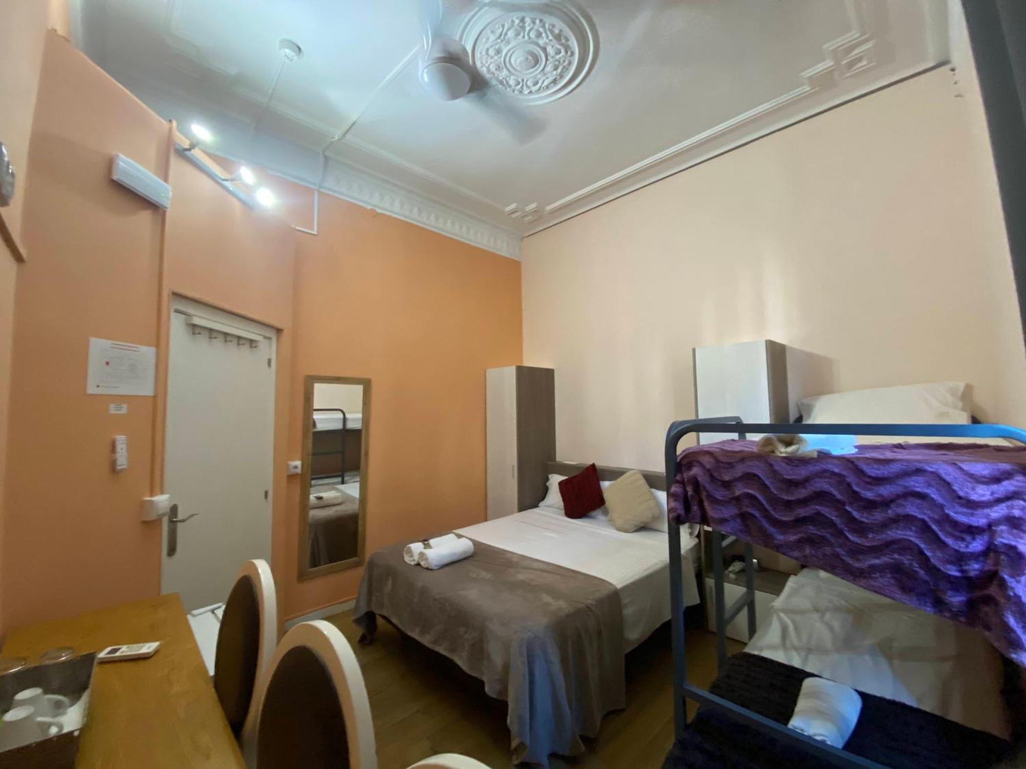 Sant Antoni Hostal, Sustainable Tourism Барселона Екстериор снимка