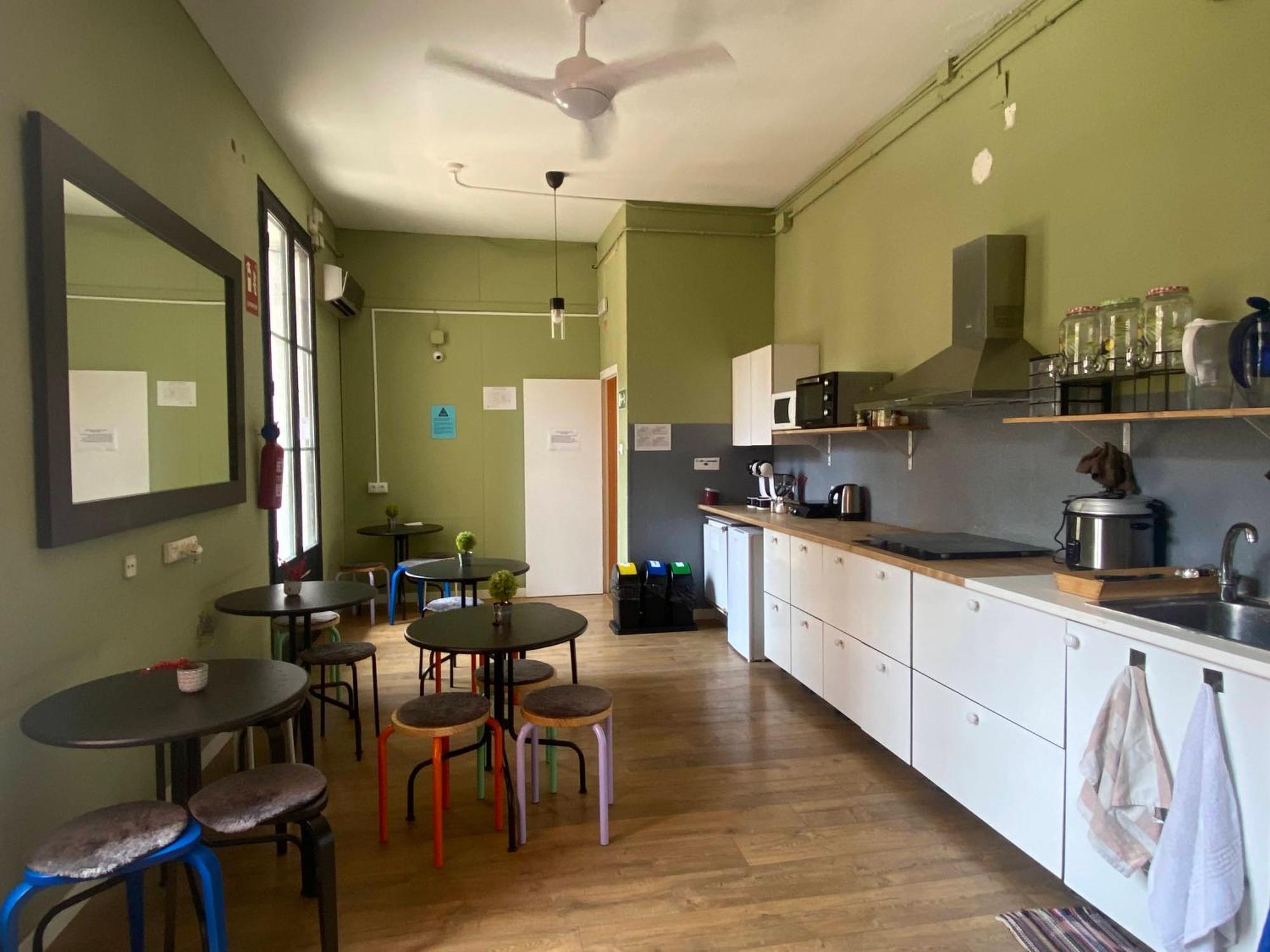 Sant Antoni Hostal, Sustainable Tourism Барселона Екстериор снимка